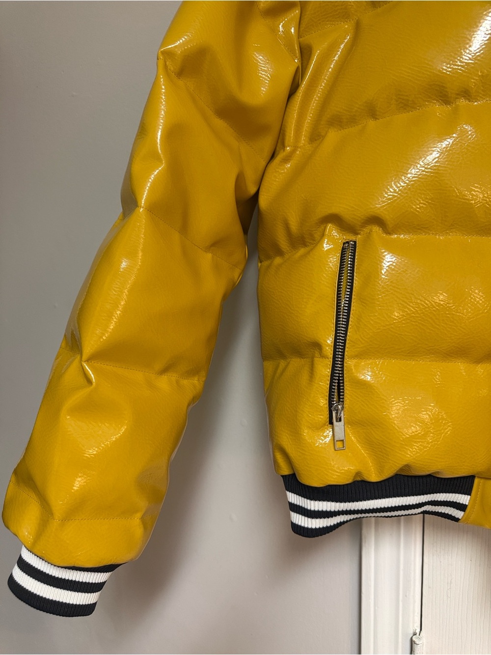 E. Adonis Men's Yellow Puffer Jacket - - Picture 9 of 15